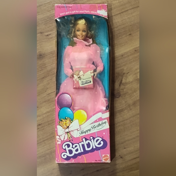 Mattel 1983 Happy Birthday Barbie